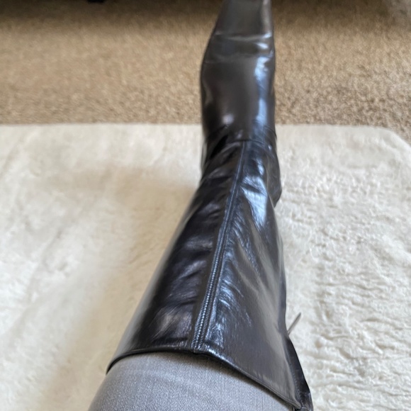 Genuine soft leather kitten heel boots - Picture 2 of 9